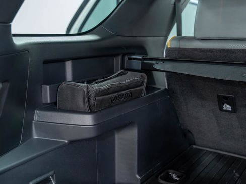 Used 2025 Toyota 4Runner Trailhunter image 40