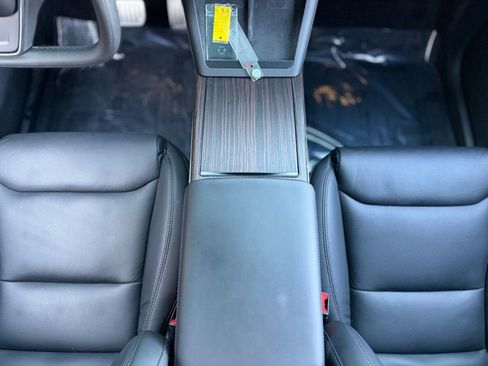 Used 2022 Tesla Model X image 50