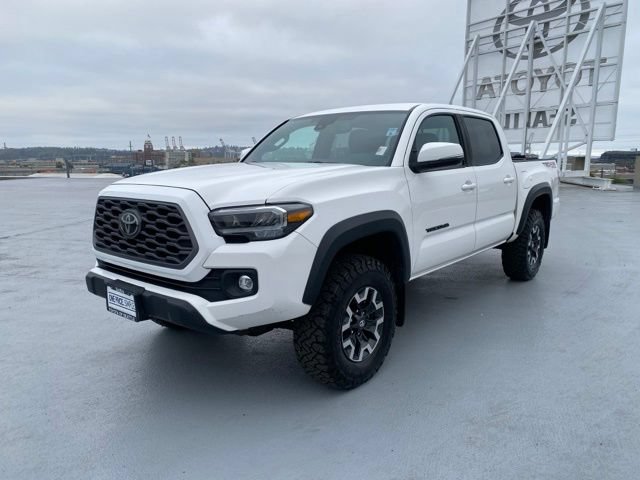 Used 2021 Toyota Tacoma TRD Off-Road w/ Technology Package AWD/4WD image 4