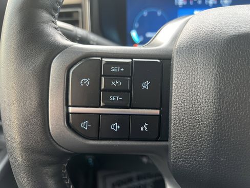 Used 2024 Ford F250 Lariat AWD/4WD image 19