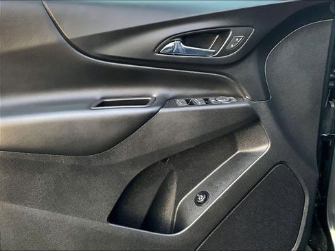 Used 2019 Chevrolet Equinox LT image 9