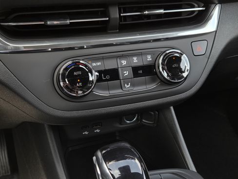 New 2026 Buick Envista Preferred FWD image 11