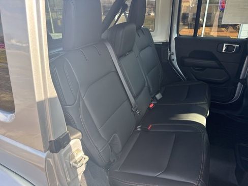 Certified 2024 Jeep Wrangler Sahara w/ Technology Group image 19