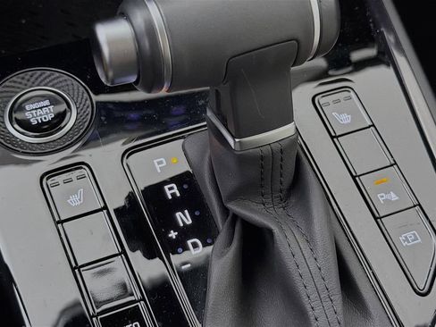 Used 2024 Kia Niro EX FWD image 20