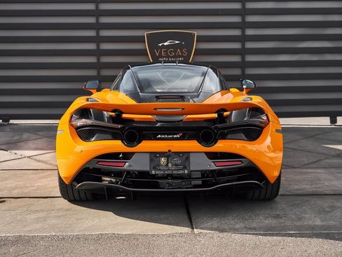 Used 2018 McLaren 720S Performance image 23