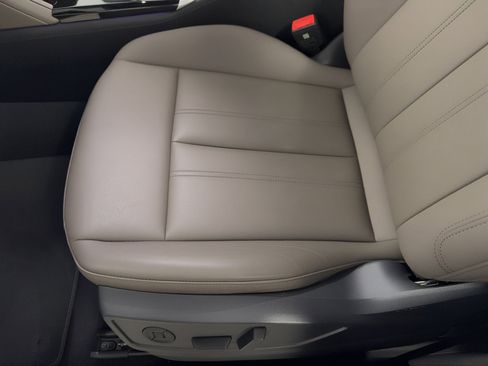 Certified 2025 Audi Q5 Premium w/ Premium Plus AWD/4WD image 16