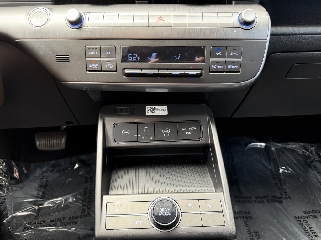 Used 2025 Hyundai Kona SEL FWD image 23