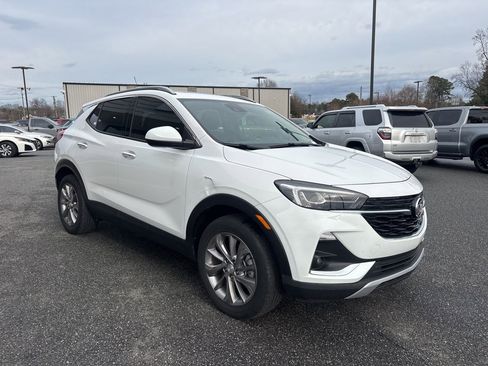 Used 2022 Buick Encore GX Essence w/ Experience Buick Package image 9