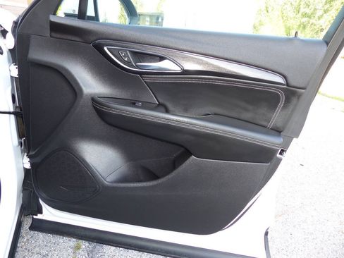 Used 2021 Buick Envision Essence AWD/4WD image 40
