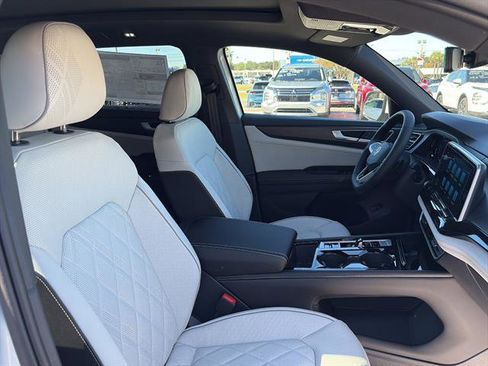 New 2026 Volkswagen Atlas Cross Sport SEL Premium R-Line image 9