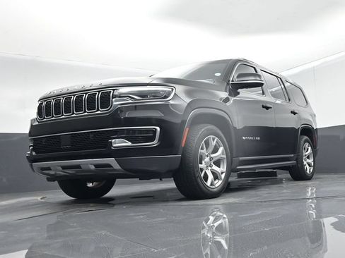 Used 2022 Jeep Wagoneer Series II AWD/4WD image 49