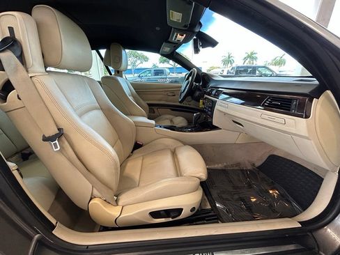 Used 2010 BMW 328i Convertible RWD image 21