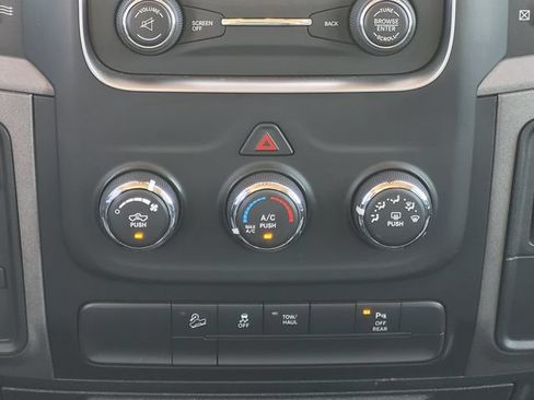 Used 2018 RAM 2500 Tradesman w/ Chrome Appearance Group AWD/4WD image 16