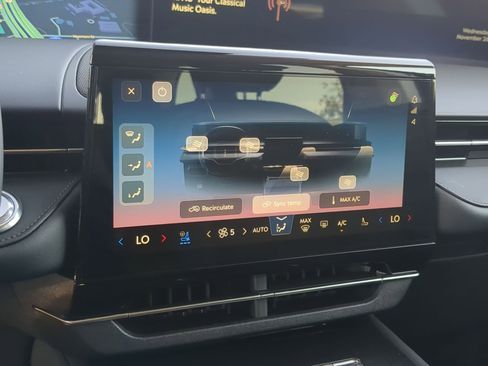 New 2026 Lincoln Nautilus Premier w/ Equipment Group 102A image 18