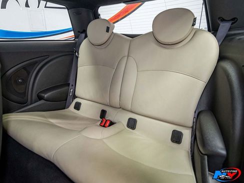 Used 2011 MINI Cooper Hardtop image 17