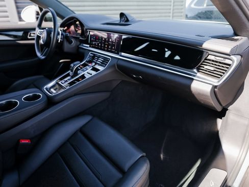 Certified 2022 Porsche Panamera 4 image 28