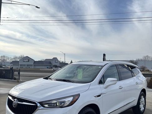 Used 2019 Buick Enclave Essence image 7