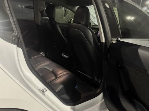 Used 2018 Tesla Model 3 Long Range image 8