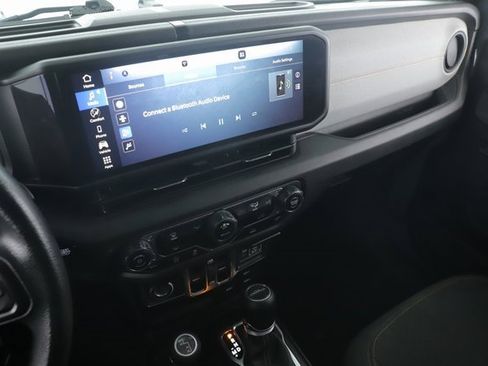 Used 2024 Jeep Gladiator Sport image 24