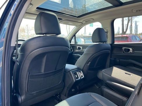 Used 2025 Kia Sorento EX w/ EX Panoramic Sunroof Package AWD/4WD image 11