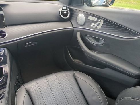 Used 2017 Mercedes-Benz E 300 4MATIC w/ Premium 1 Package image 15