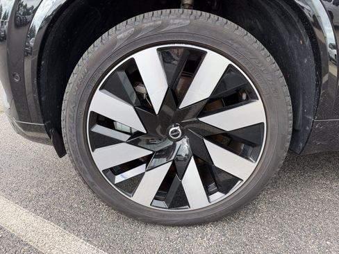 Used 2024 Volvo XC90 T8 Plus w/ Protection Package AWD/4WD image 12