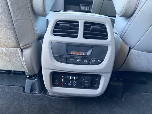 Used 2018 Honda Pilot Touring image 58