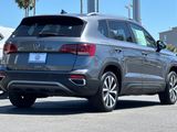 Certified 2022 Volkswagen Taos SE image 5