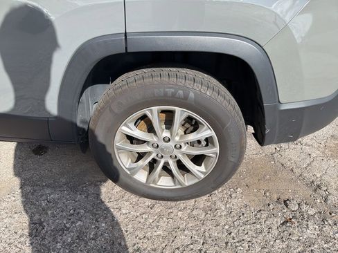 Certified 2021 Jeep Cherokee Latitude Lux w/ Comfort/Convenience Group image 31