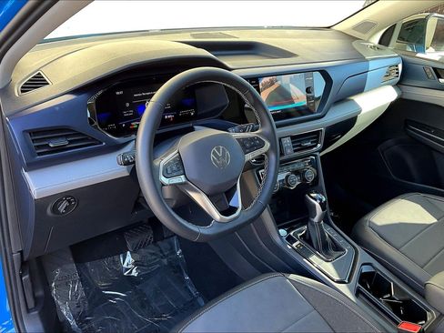 Certified 2024 Volkswagen Taos SE image 14