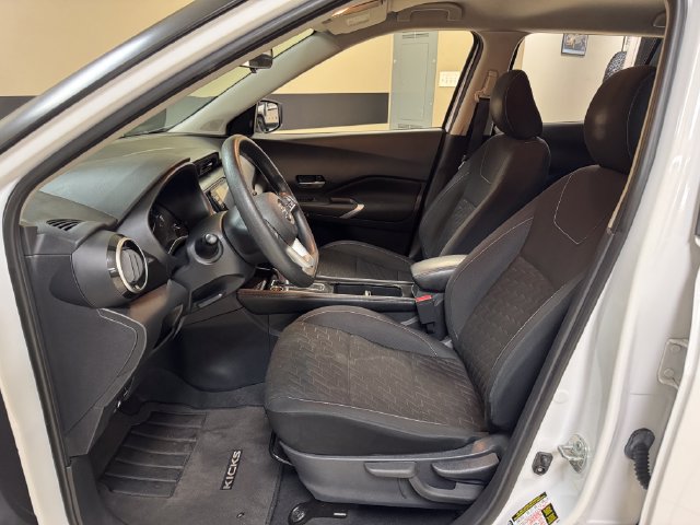 Used 2021 Nissan Kicks SV FWD image 8