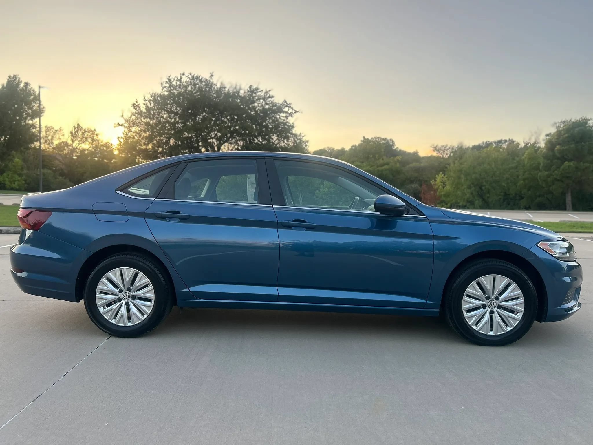 Used 2019 Volkswagen Jetta S w/ Driver Assistance Package FWD image 5