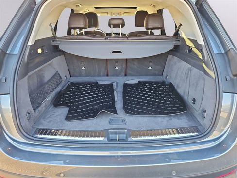 Used 2020 Mercedes-Benz GLE 450 4MATIC w/ Premium Package image 39