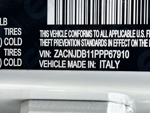 Used 2023 Jeep Renegade Latitude image 31