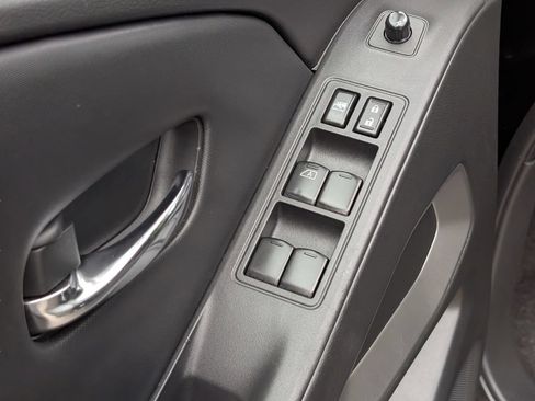 Used 2022 Nissan Frontier SV RWD image 16