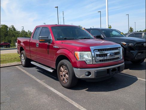 Used 2014 Ford F150 XLT w/ XLT Chrome Package RWD image 2