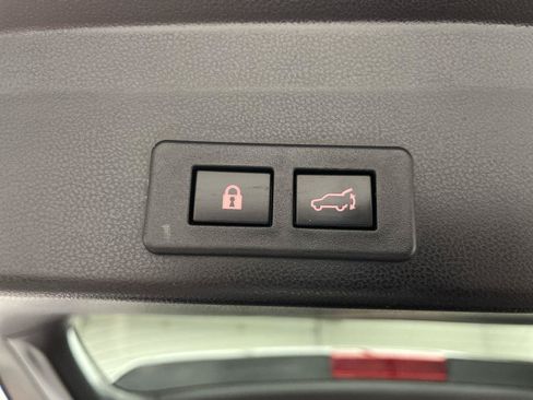 Used 2023 Subaru Ascent Limited w/ Technology Package AWD/4WD image 30