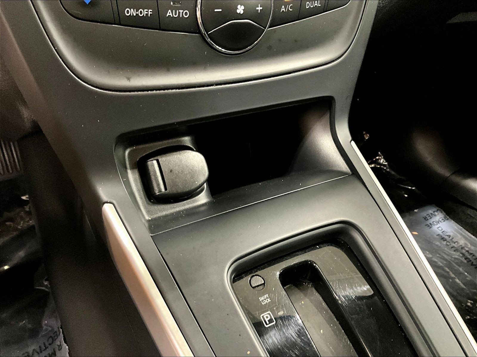 Used 2018 Nissan Sentra SV FWD image 16