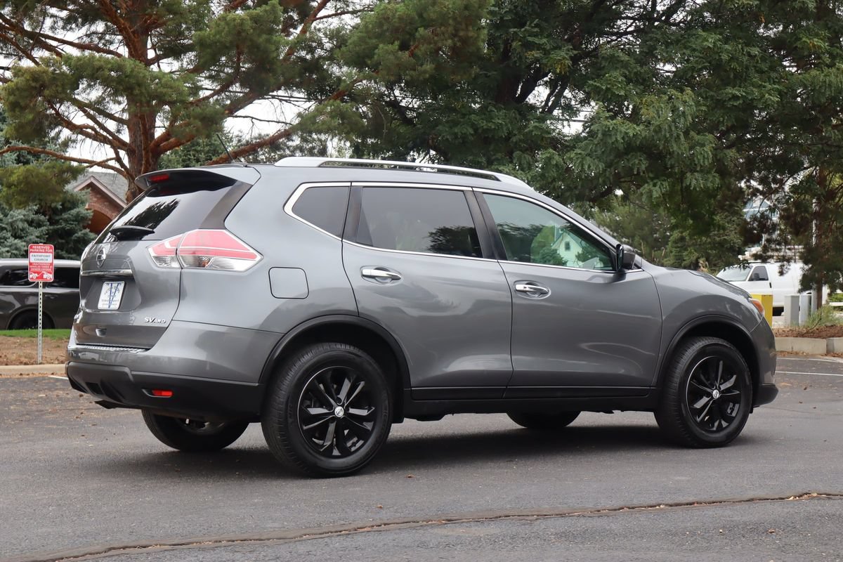 Used 2016 Nissan Rogue SV w/ SV Premium Package AWD/4WD image 5