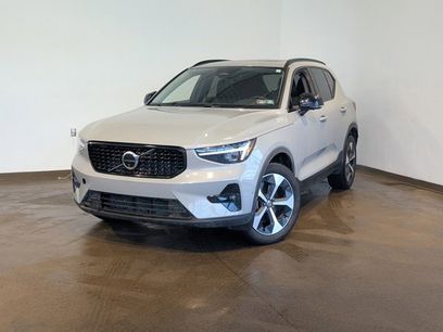 Used 2026 Volvo XC40 B5 Plus w/ Protection Package Premier