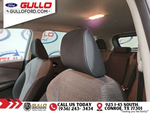 Used 2023 Nissan Rogue SV image 17