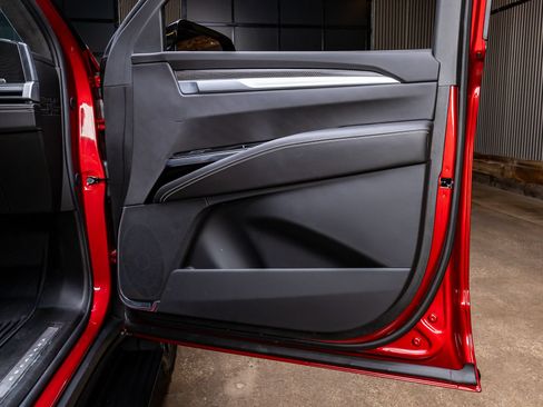 Used 2026 Cadillac Escalade V w/ LPO, Floor Liner Package AWD/4WD image 40