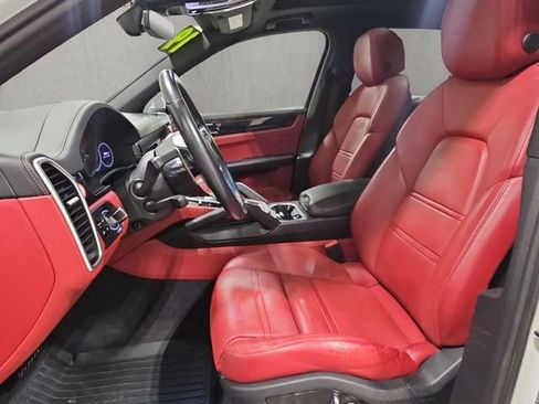 Used 2019 Porsche Cayenne AWD/4WD image 12