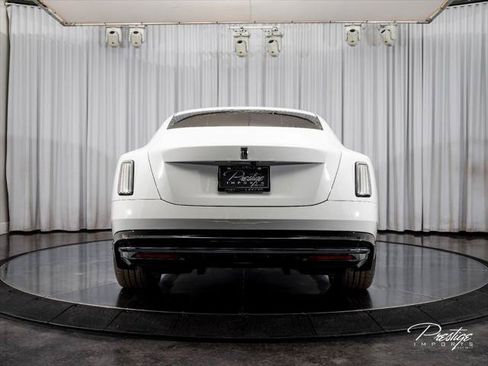 Used 2024 Rolls-Royce Spectre w/ Spectre Launch Package AWD/4WD image 11