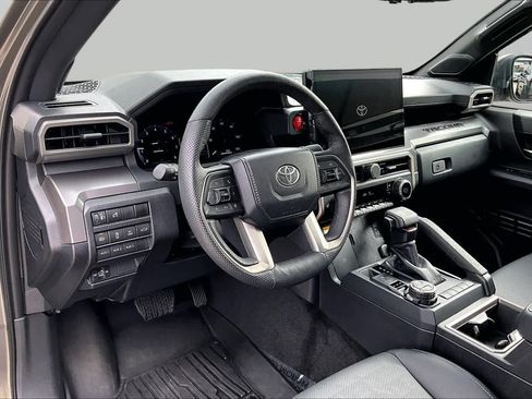 Used 2024 Toyota Tacoma TRD Off-Road w/ TRD Off Road Premium Package AWD/4WD image 17