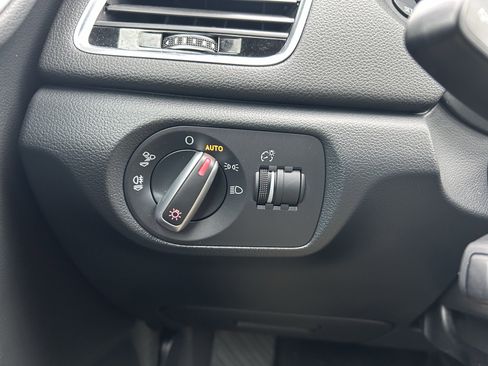 Used 2016 Audi Q3 2.0T Prestige image 21