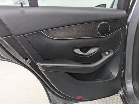 Used 2022 Mercedes-Benz GLC 300 4MATIC image 17