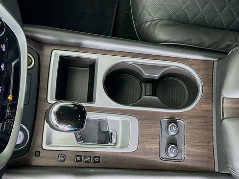 Used 2019 Nissan Murano Platinum image 17