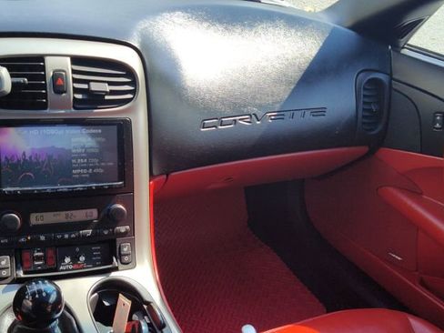 Used 2005 Chevrolet Corvette Coupe w/ Preferred Equipment Group image 35