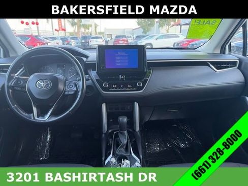 Used 2024 Toyota Corolla Cross LE image 12